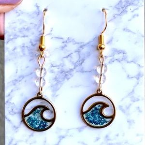 94. Wave earrings with glitter and beach sand